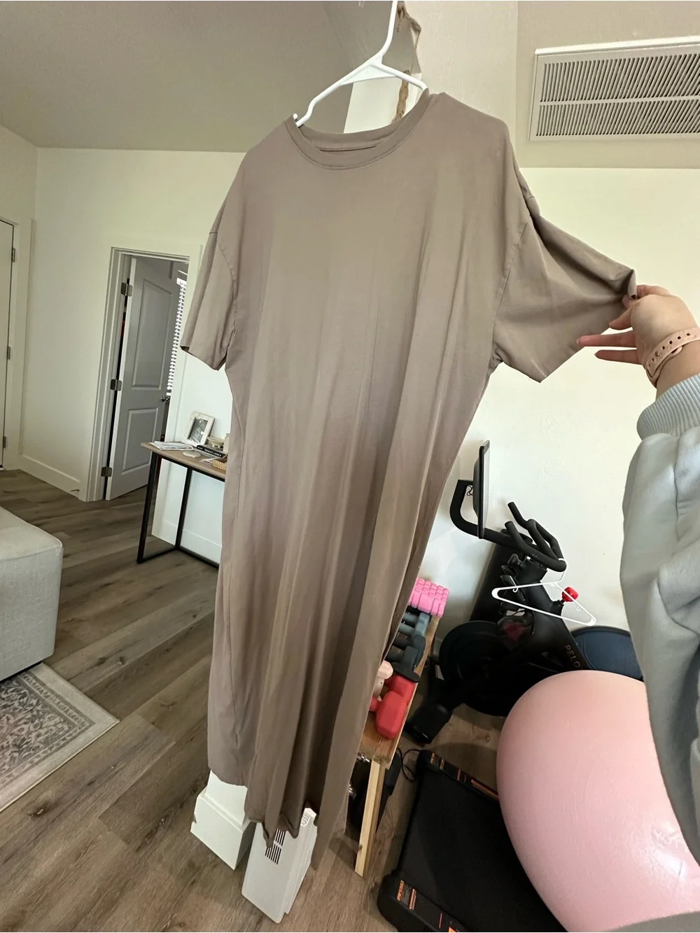 Abercrombie & Fitch Taupe Short-Sleeve Maxi Dress